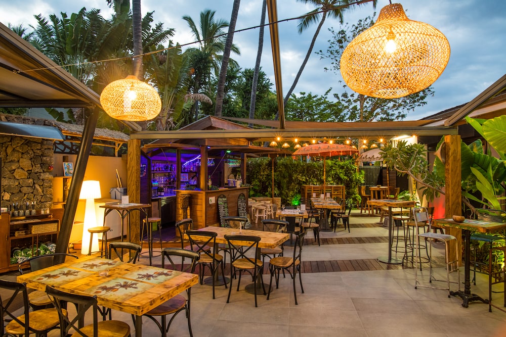 Thiet ke nha hang BBQ san vuon: Hoa quyen thien nhien va am thuc